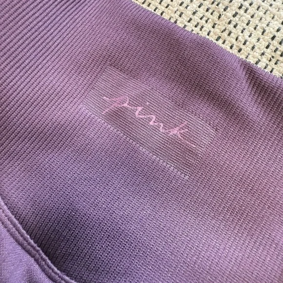 VS PINK Active Ribbed Ombré Leggings - Picture 6 of 7